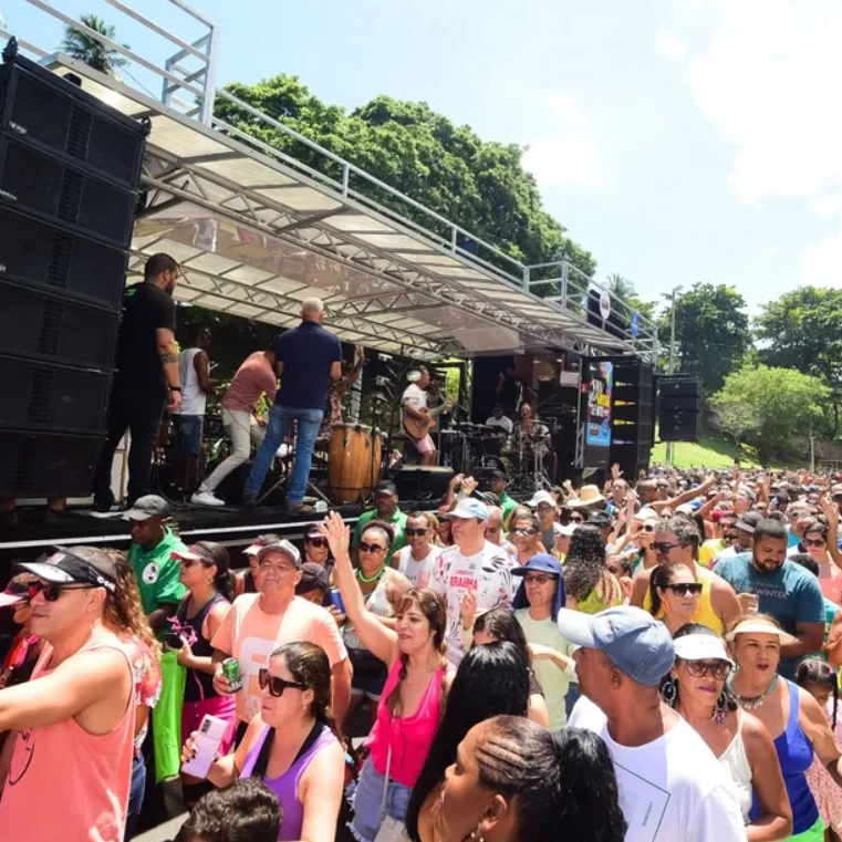 Governo sanciona lei que reconhece bandas e blocos de Carnaval como manifestação cultural