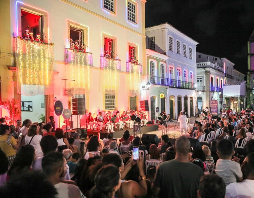 Pelourinho segue com programação natalina neste domingo e na segunda