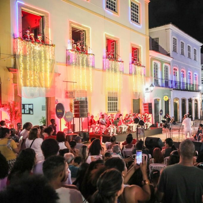 Pelourinho segue com programação natalina neste domingo e na segunda