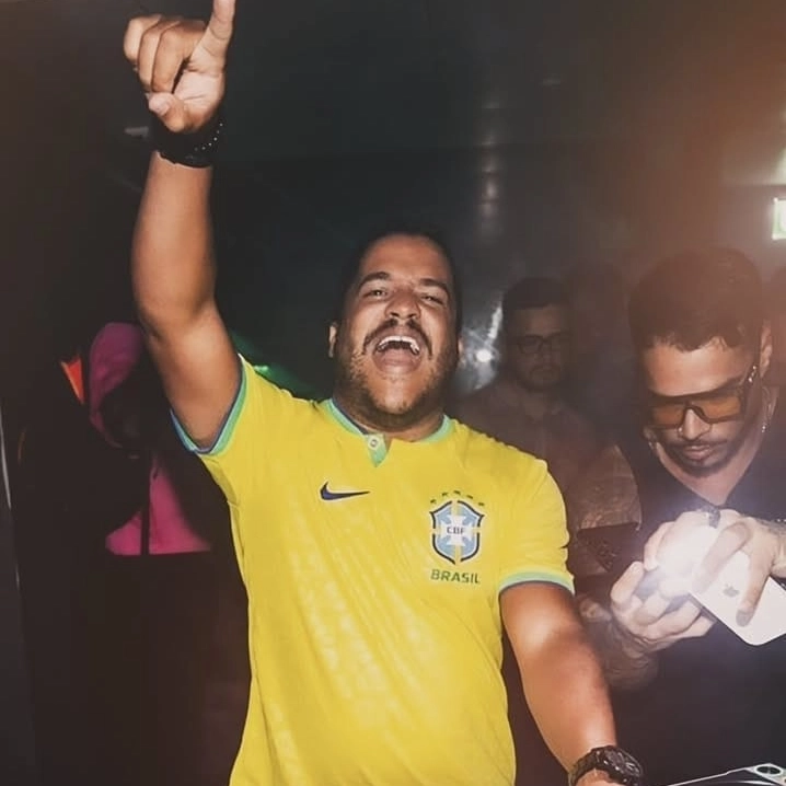 DJ Naylson Carvalho leva energia da música brasileira para Londres