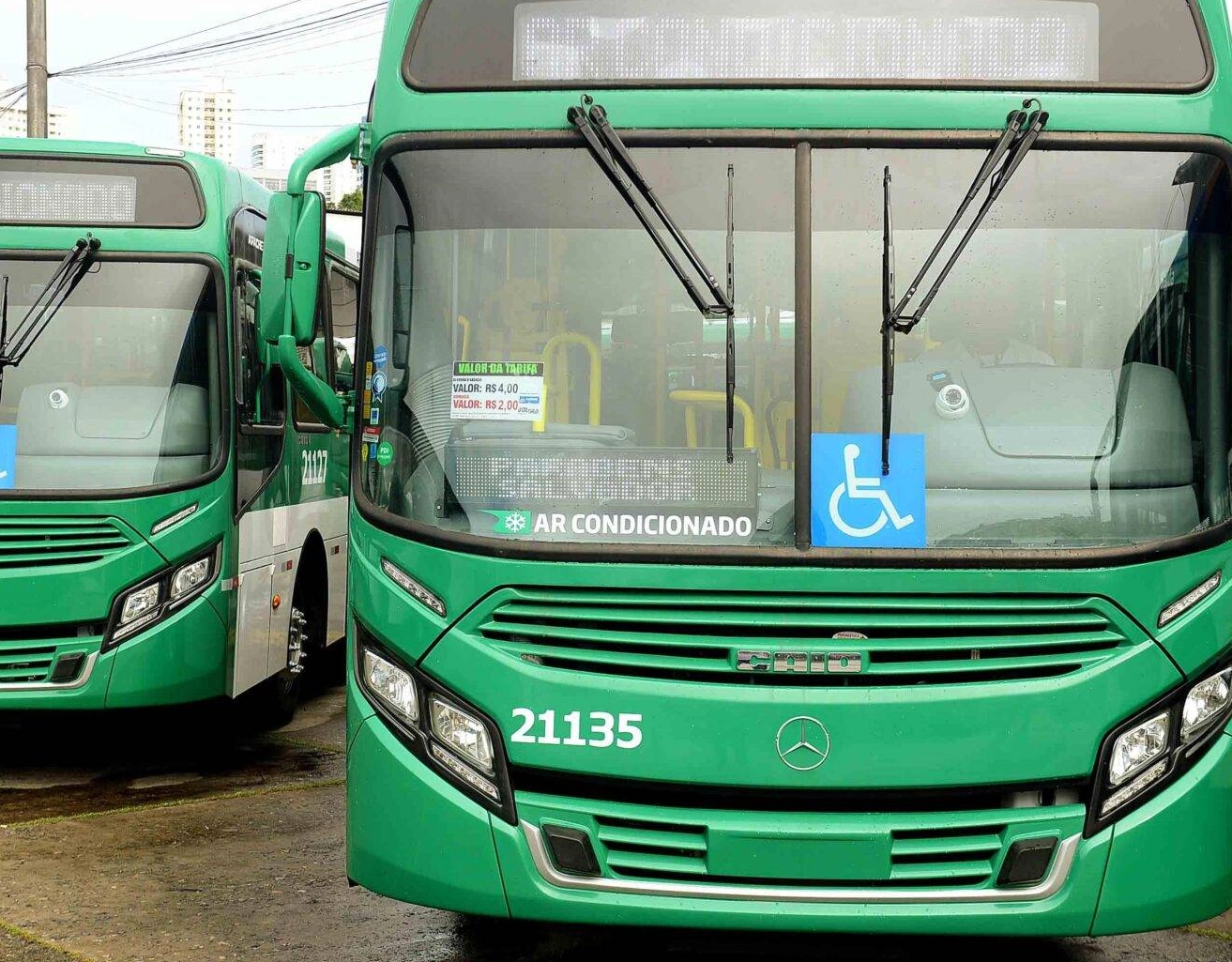 Salvador terá volta dos ônibus 'sanfonados' e 300 novos coletivos ainda em 2024, garante Bruno