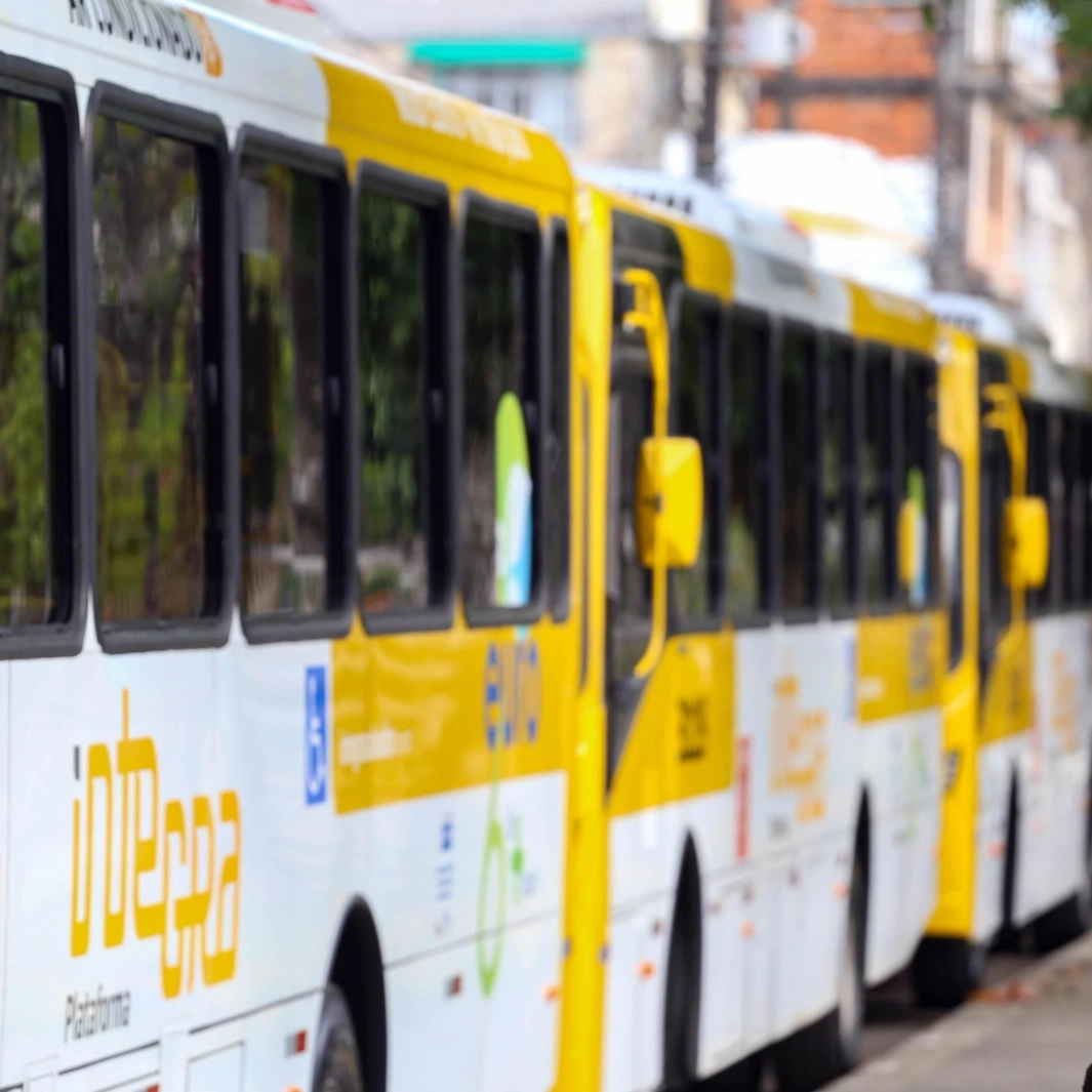 Após tiroteio, ônibus deixam de circular em Tancredo Neves