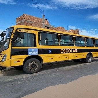 Criança morre após ser atropelada por ônibus escolar no Oeste da Bahia