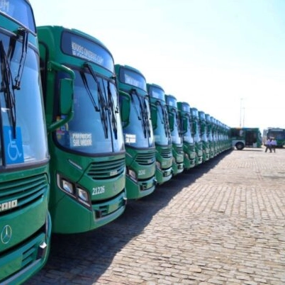 Rodoviários vão atrasar saída dos ônibus na terça-feira