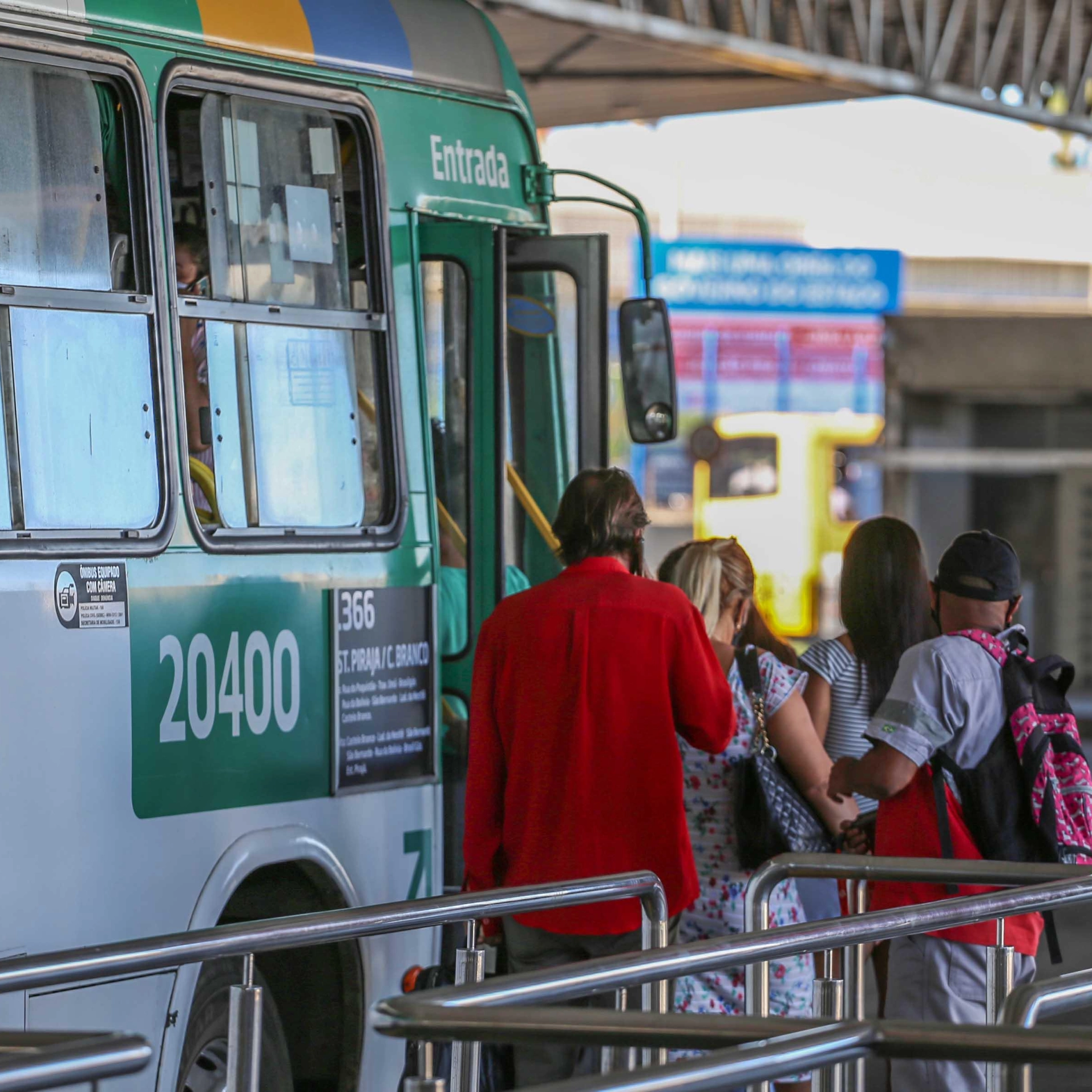 Rodoviários se reúnem com empresários para mais uma tentativa de negociação