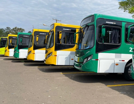 Ônibus voltam a circular no bairro do Uruguai, em Salvador