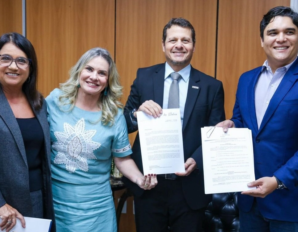 Bahia recebe projeto de Lei de Diretrizes Orçamentárias para 2026