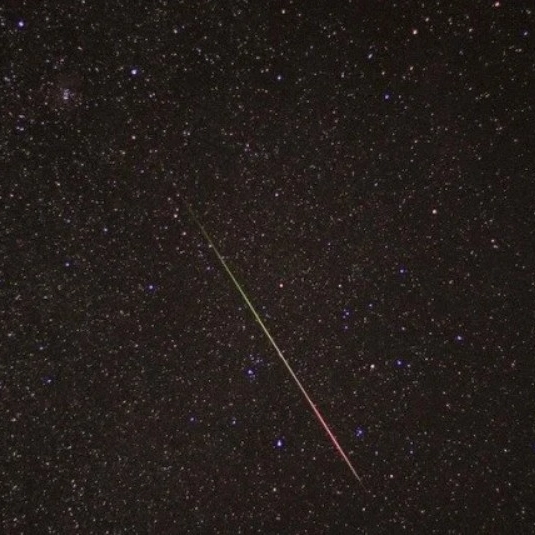 Chuva de meteoros Orionídeas ilumina o céu do Brasil nesta semana