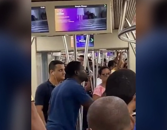 Mulher sofre intolerância religiosa no metrô de Salvador: 'Falou que cultuava o Diabo'