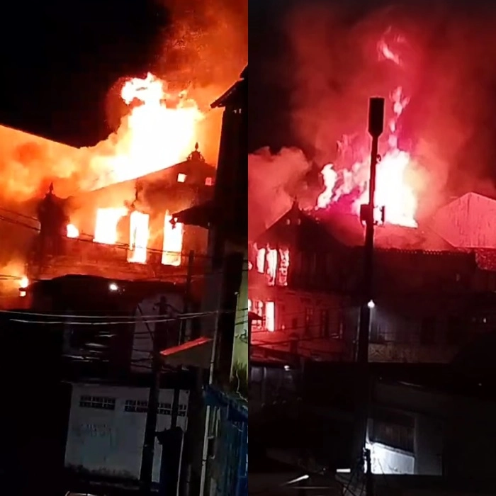 Incêndio de grandes proporções atinge casarão no Centro Histórico de Salvador