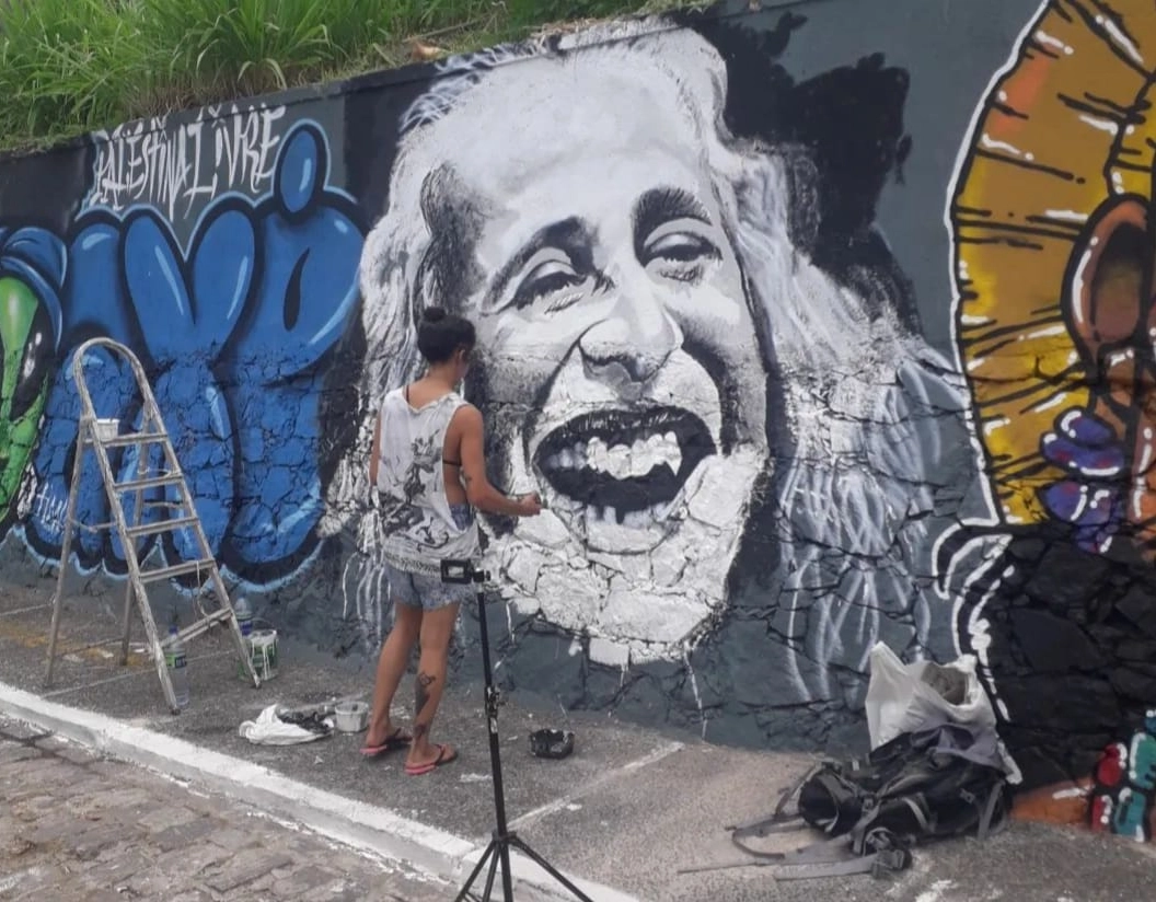 Maria Bethânia ganha homenagem de bloquinho de  pré-Carnaval em Salvador