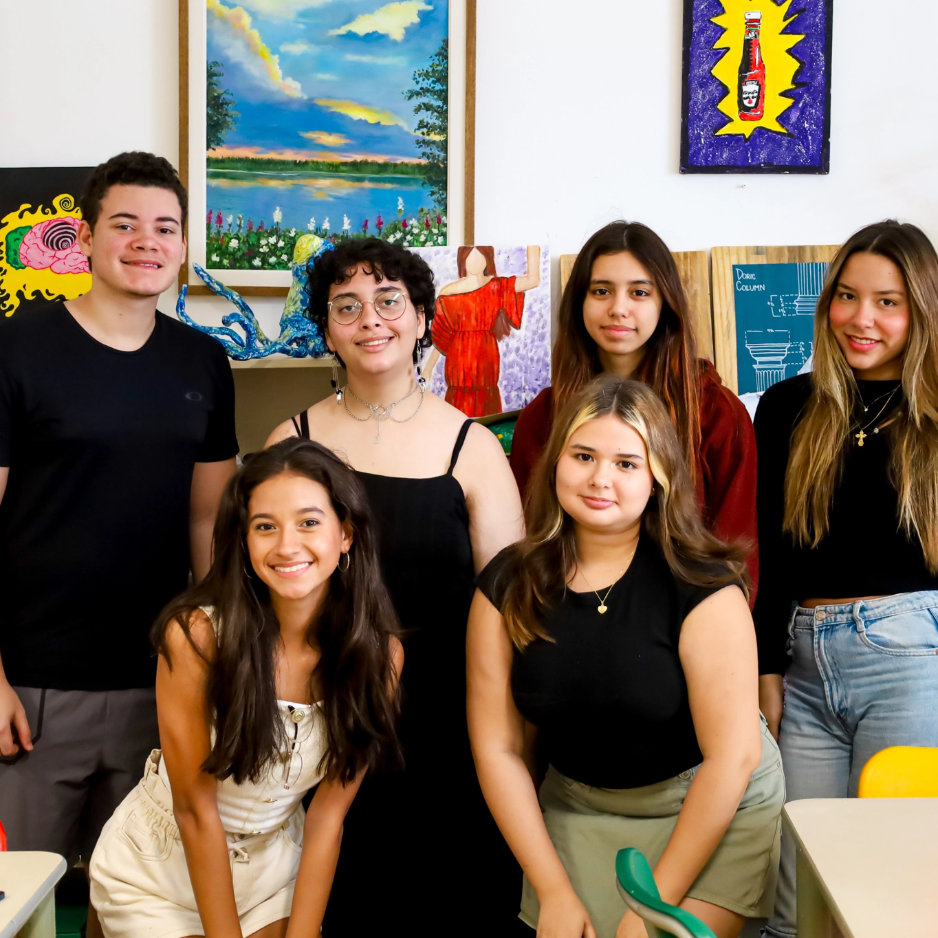 Tempo e Espaço: Estudantes de Escola de Salvador realizam exposição gratuita