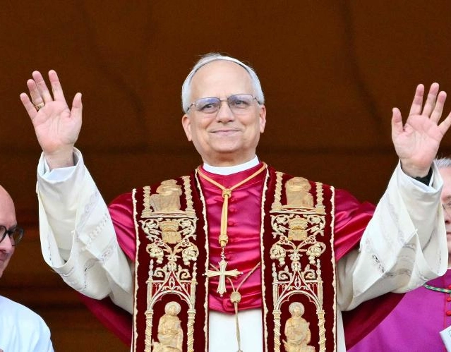Papa Leão XIV confirma viagem à Turquia e mostra lado irreverente