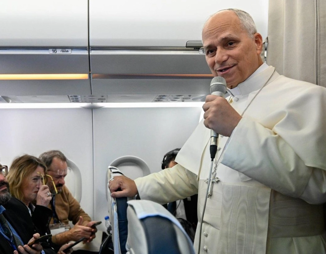 Papa altera orientações e reforça que sexo no matrimônio 'não precisa ter fim reprodutivo'