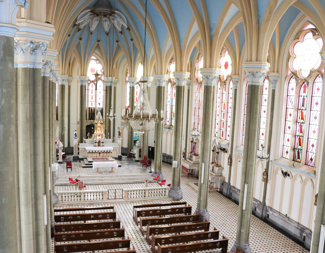 Candomblecistas dizem ter sido expulsos de igreja em Salvador; padre se defende