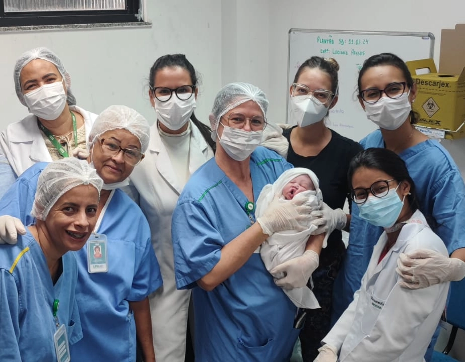 Adolescente dá à luz em Upa de Salvador sem saber que estava grávida