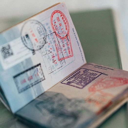 Europa inicia substituição do carimbo no passaporte por sistema eletrônico