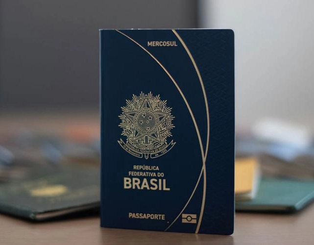 PF retoma agendamentos online para emissão de passaportes