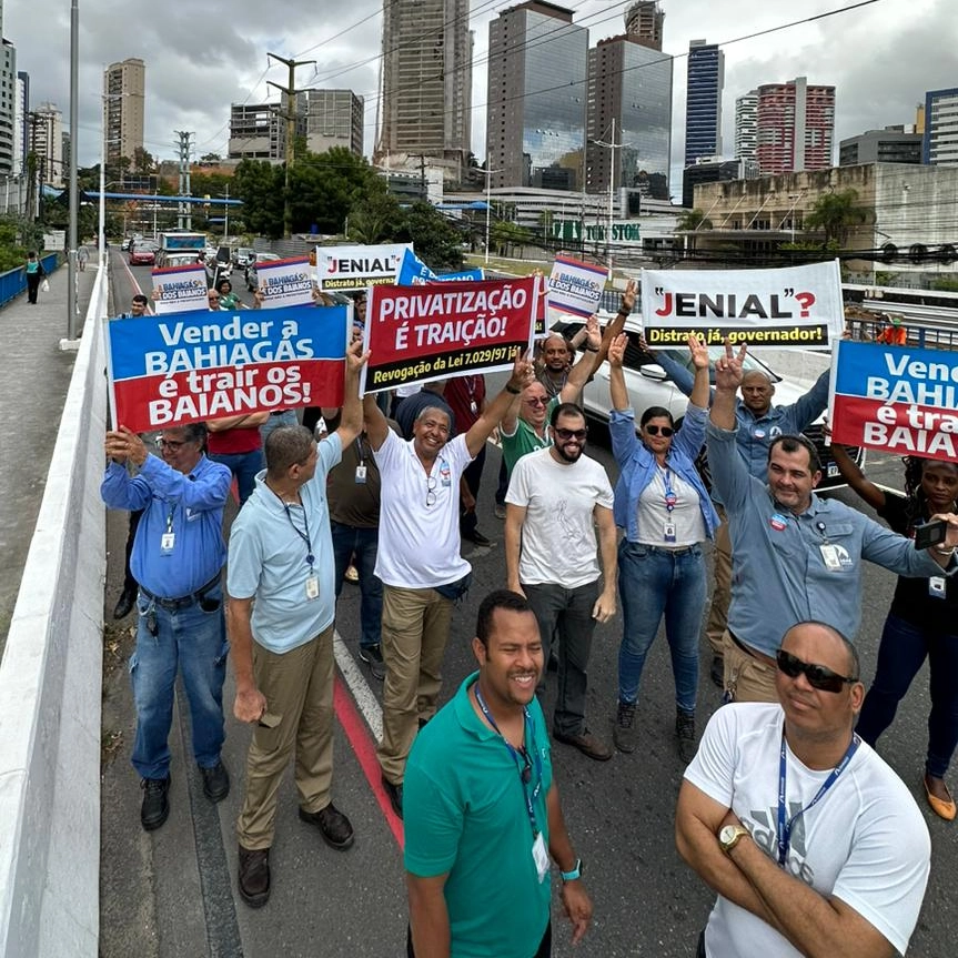 Trabalhadores da Bahiagás fazem protesto contra privatização da estatal