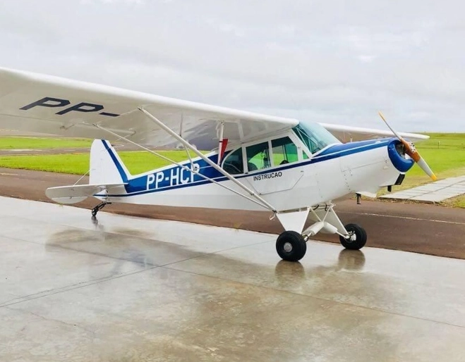 Avião de pequeno porte cai em área rural de São Paulo