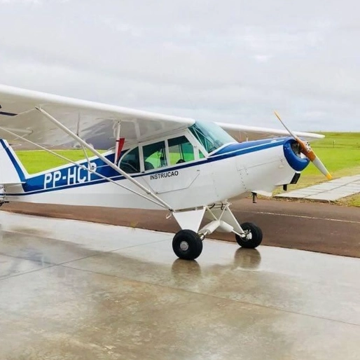 Avião de pequeno porte cai em área rural de São Paulo