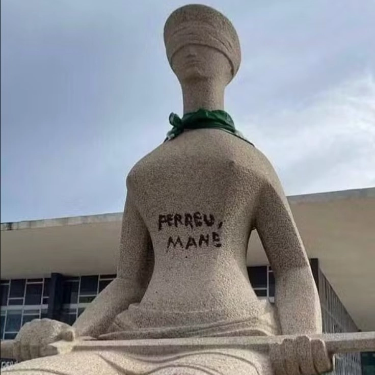 STF nega recurso de mulher que pichou estátua no 8 de janeiro