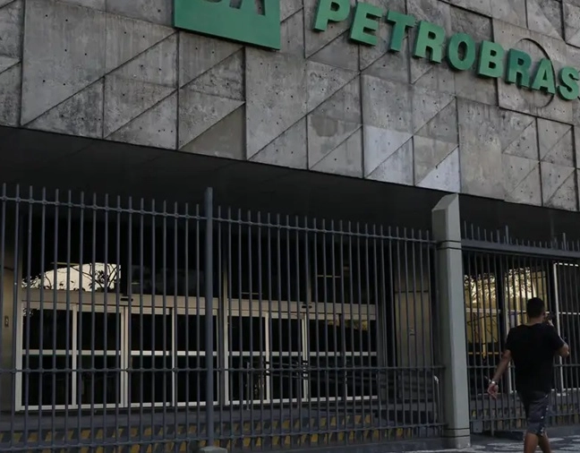 Concurso público da Petrobras encerra inscrições nesta quarta-feira