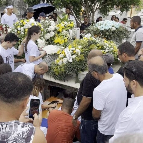 Baiano morto no Rio é sepultado no interior da Bahia