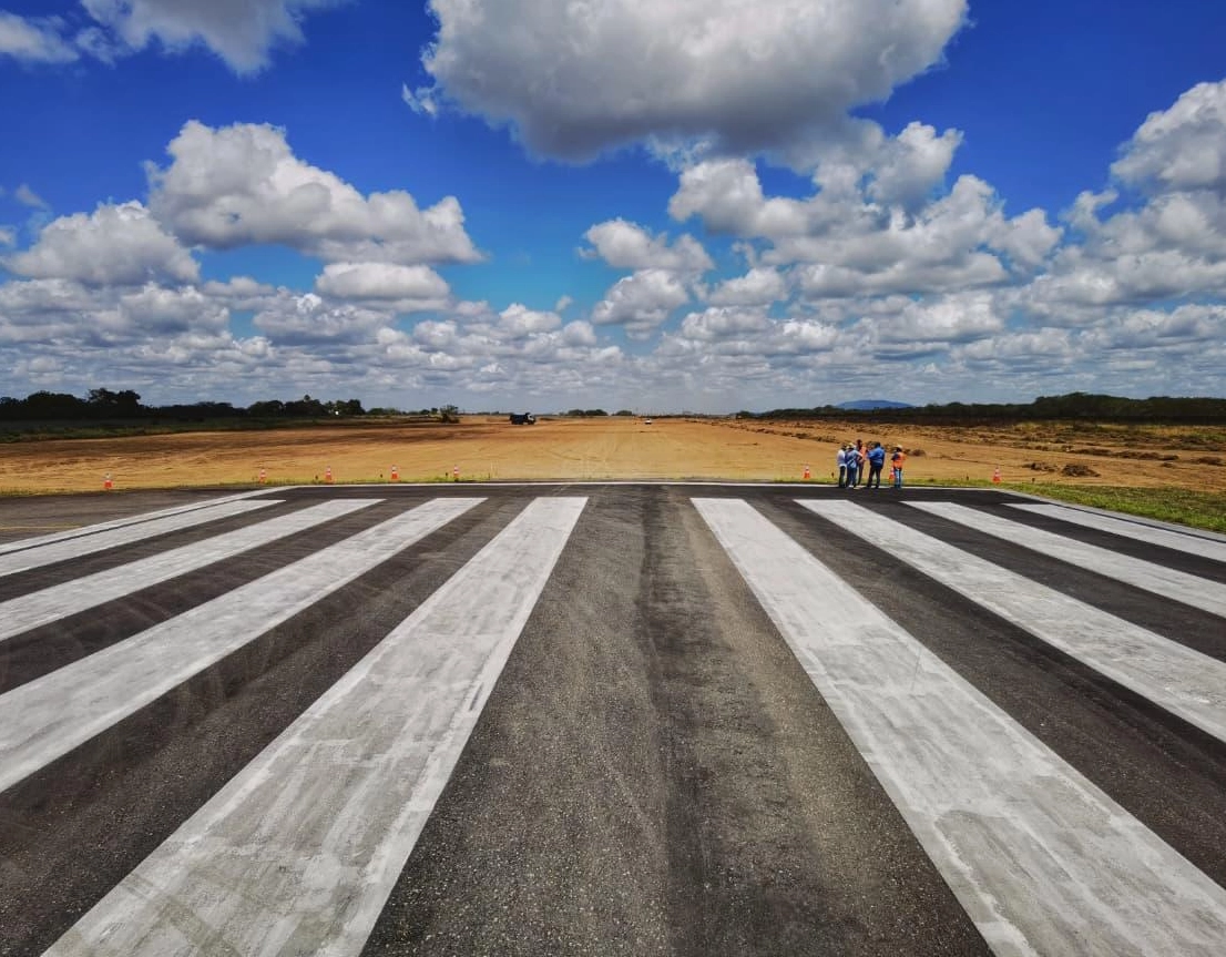 Aeroporto de Feira de Santana inicia ampliação da pista de pouso e decolagem