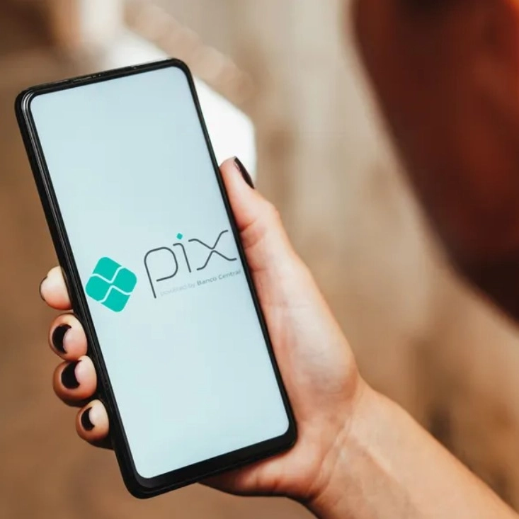 Fraudes no Pix disparam e geram prejuízo de R$ 4,94 bilhões em 2024