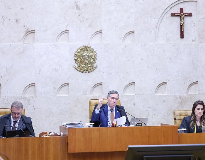 STF suspende sessão sobre responsabilização das redes sociais