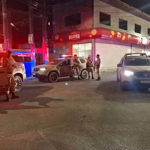 Técnicos de internet são mortos após empresa não pagar propina, em Salvador; grupo protesta no gabinete de Jerônimo