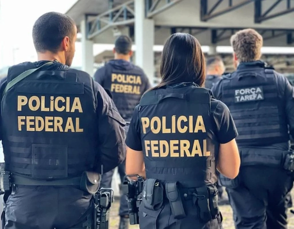 PF cumpre 10 prisões domiciliares contra condenados por tentativa de golpe