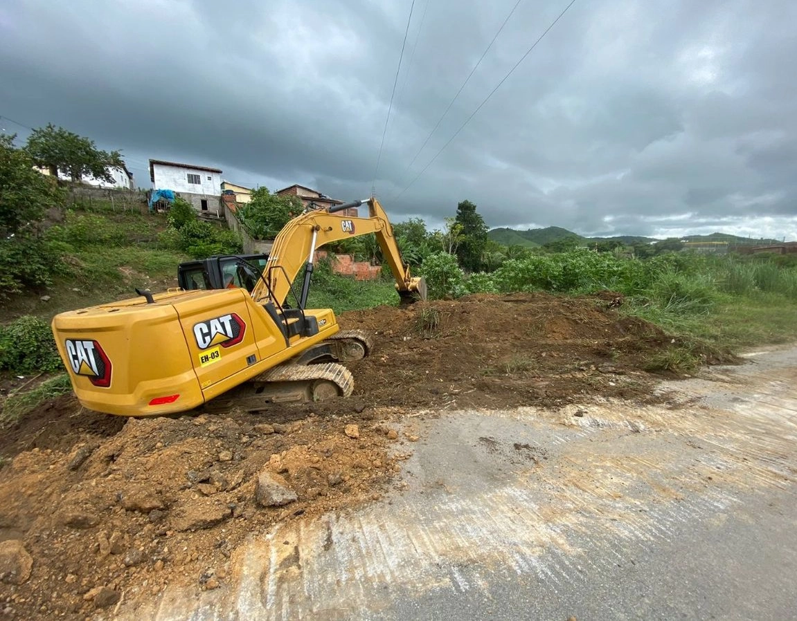 Chuva deixa quase 4 mil pessoas desalojadas e seis mortos na Bahia