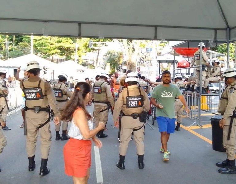 Não pode! Saiba o que não levar para o circuito do carnaval