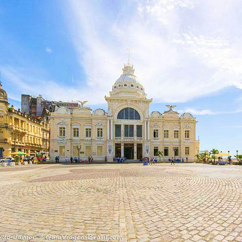 Prefeitura de Salvador estuda concessão da Praça Thomé de Souza à iniciativa privada