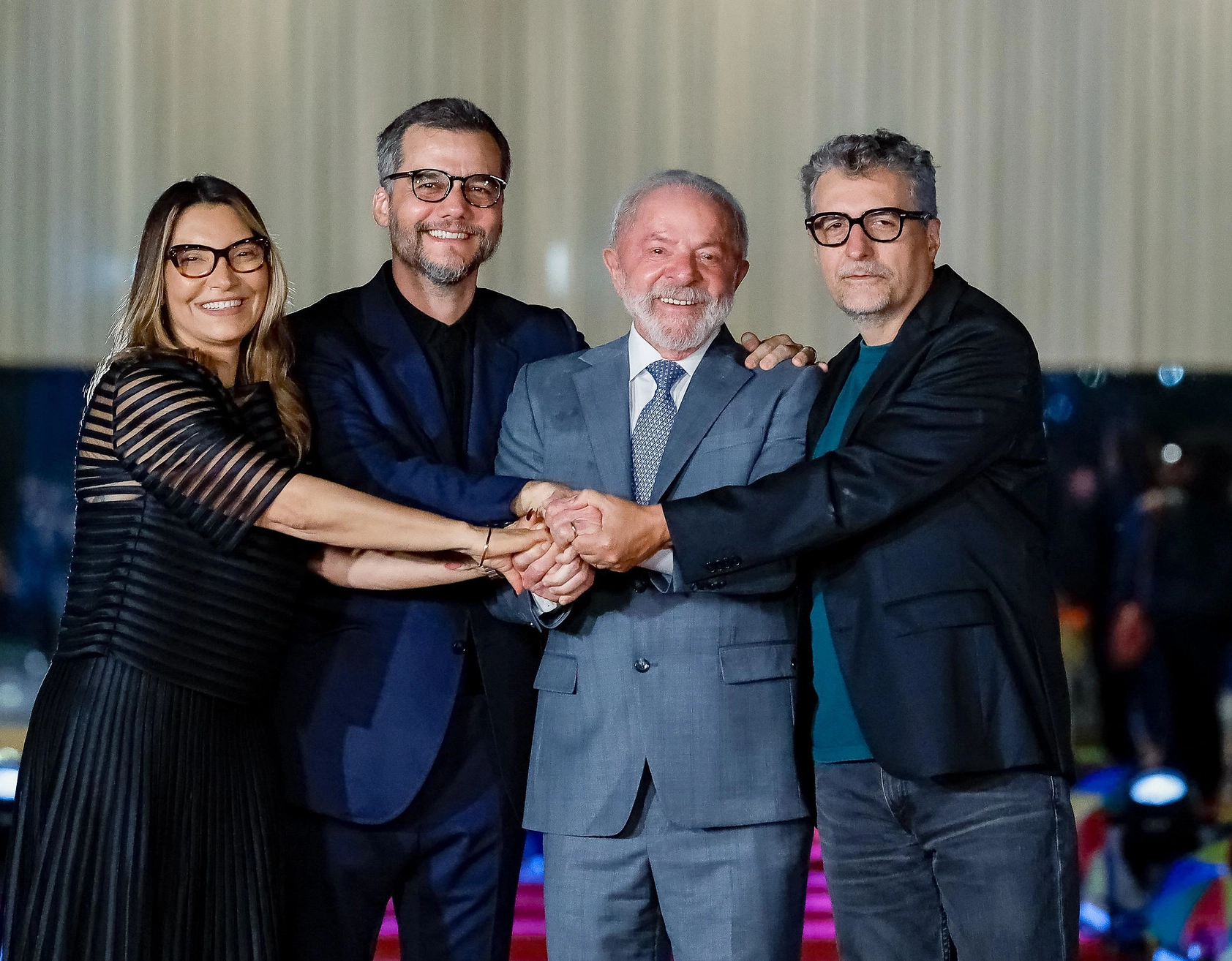 Pré-estreia de 'O Agente Secreto' reúne Lula, Margareth Menezes, Wagner Moura e artistas no Palácio da Alvorada