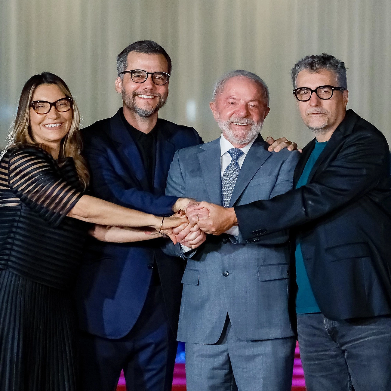 Pré-estreia de 'O Agente Secreto' reúne Lula, Margareth Menezes, Wagner Moura e artistas no Palácio da Alvorada