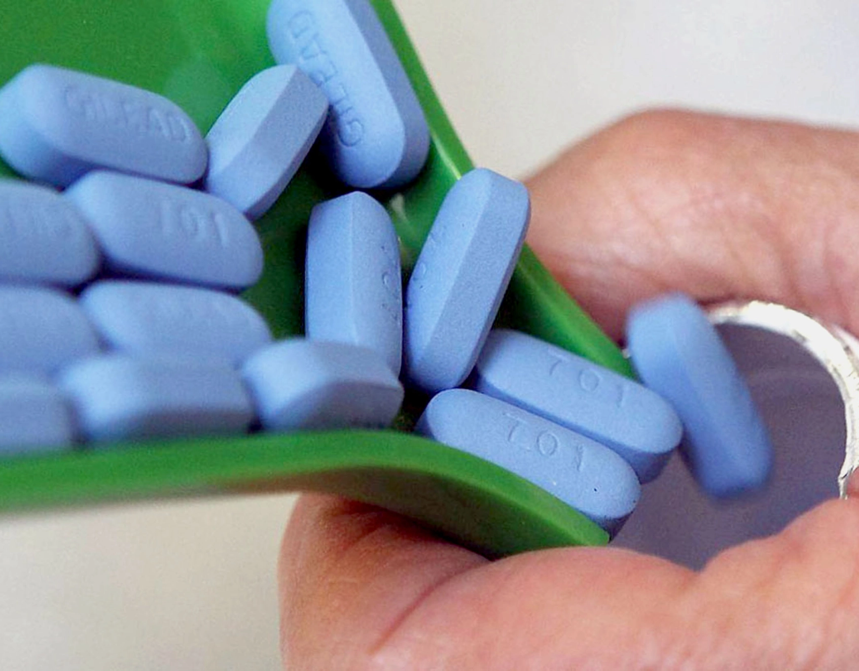 Uso de medicamento para HIV cresce 82% na Bahia