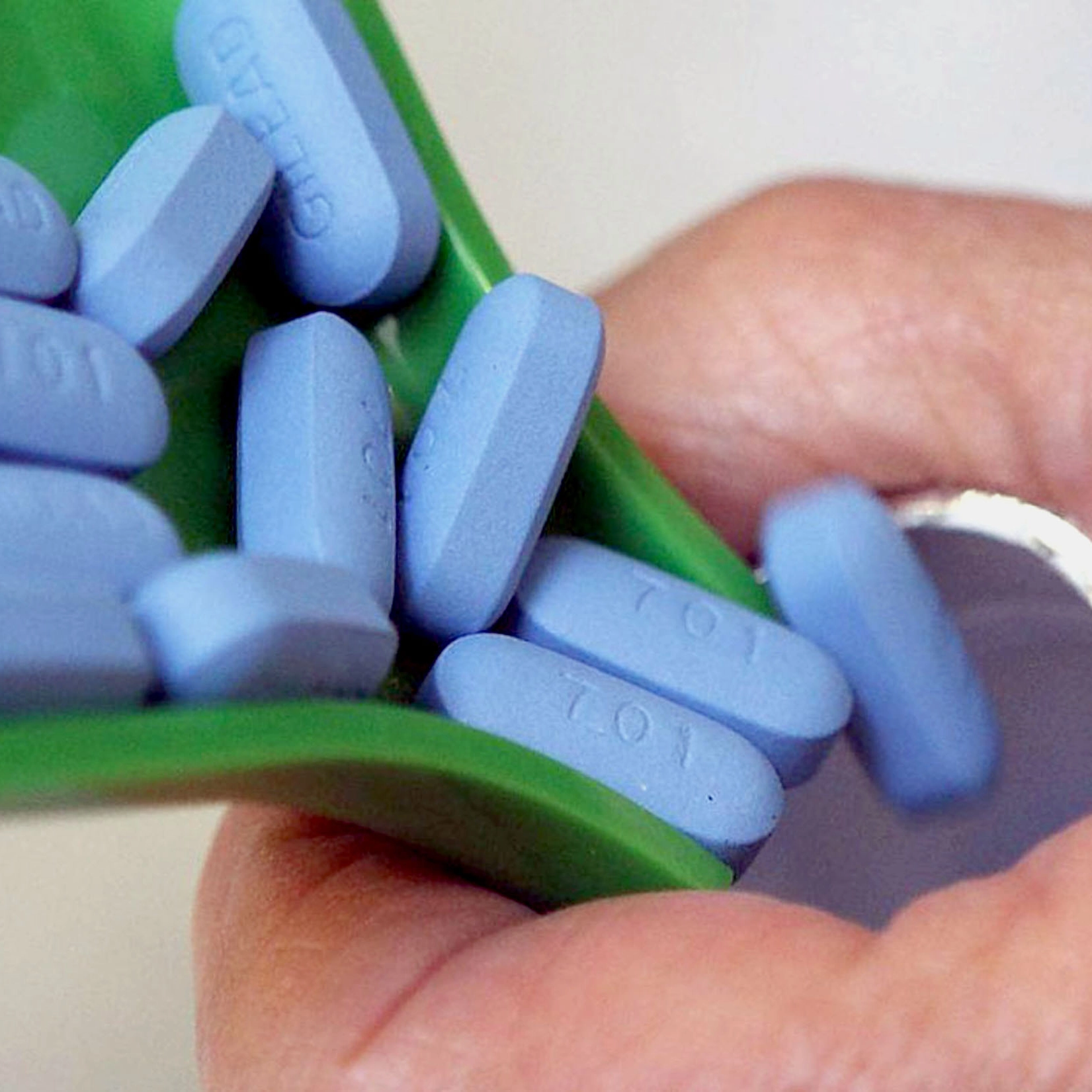 Uso de medicamento para HIV cresce 82% na Bahia