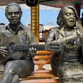 Homenagem a Preta Gil: estátua é inaugurada em Copacabana