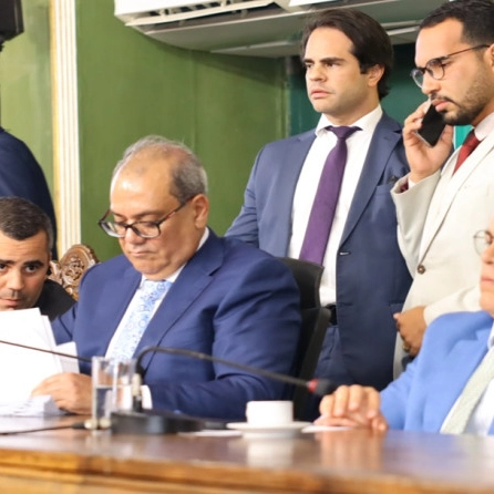 Reorganização das comissões marca primeira sessão da 20ª Legislatura em Salvador
