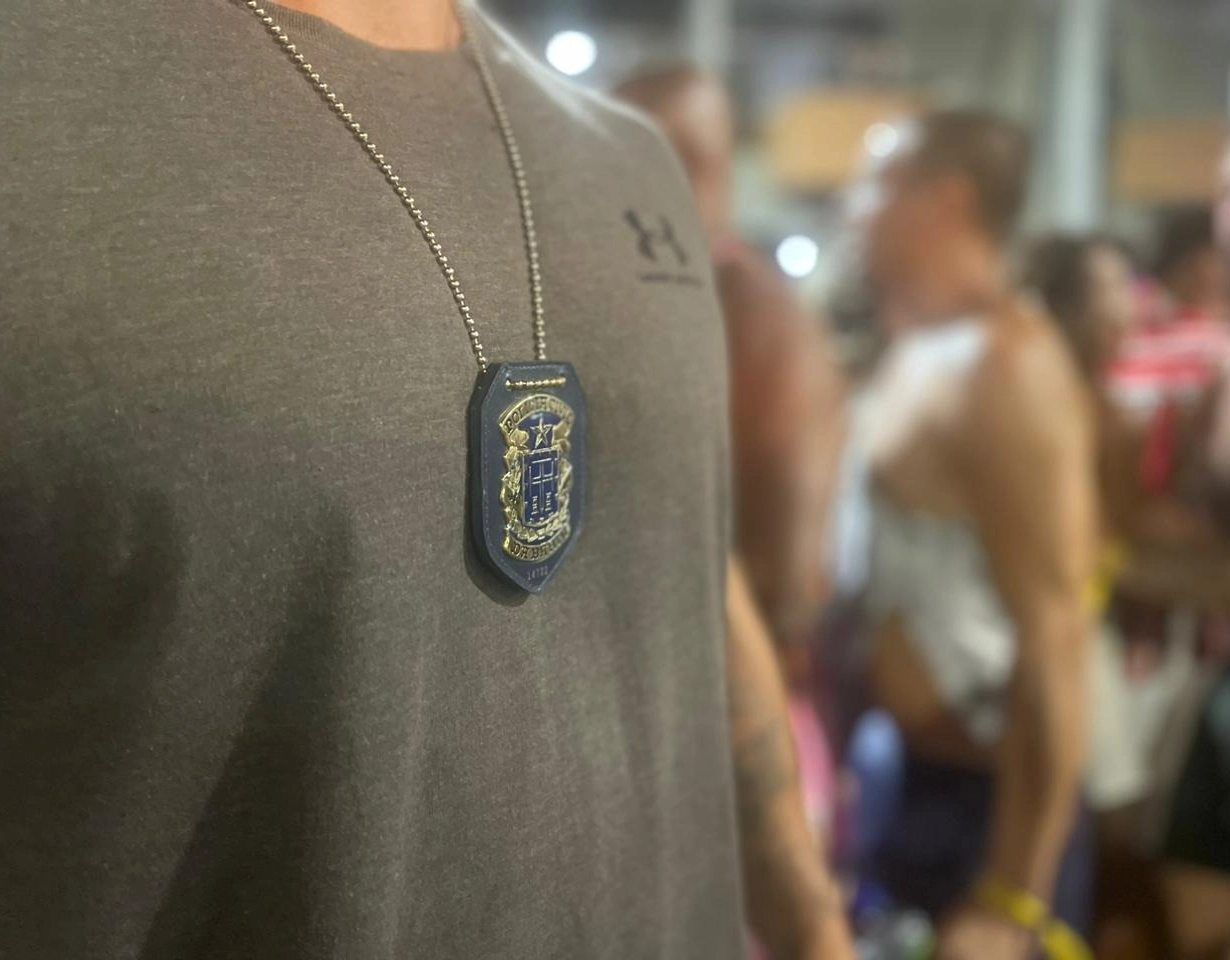 Cinco são presos pela Polícia Civil furtando celular no Carnaval