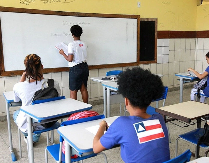 Câmara aprova emenda e garante meia-entrada a todos os professores de Salvador