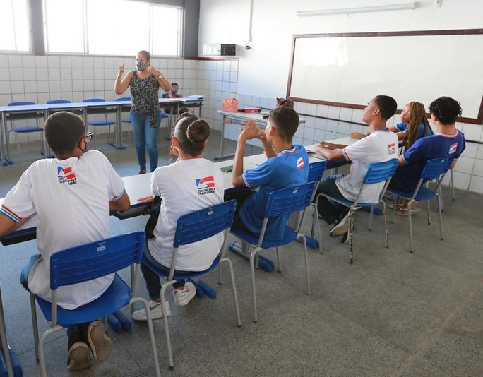 SEC abre quase 3 mil vagas temporárias em três processos seletivos na Bahia