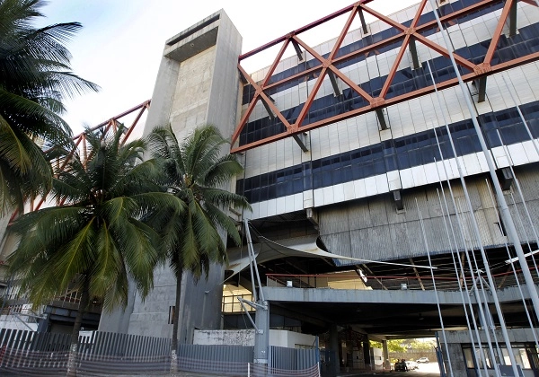 Governo falta quitar 6% da dívida trabalhista para conseguir vender prédio do Centro de Convenções