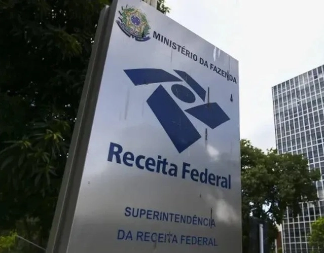 Receita Federal reforça fiscalização e passa a receber dados de cartões de crédito e Pix