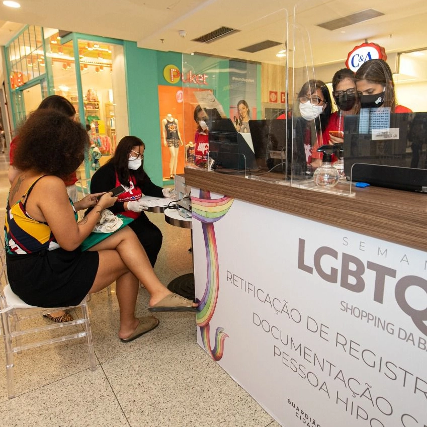 Começa em Salvador mutirão de retificação de registro civil para pessoas transexuais, travestis e não binárias; Saiba o que precisa