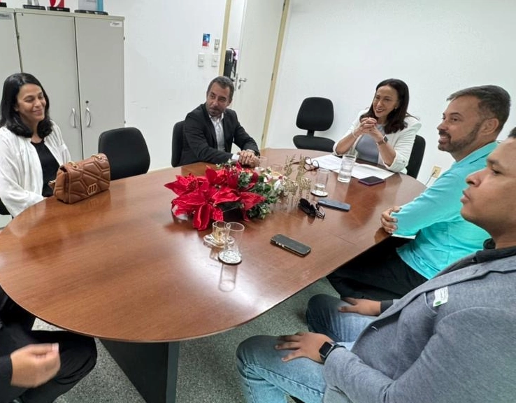 Regras para aquisição de livros e plataformas digitais nas escolas particulares da Bahia são acordadas; veja o que muda