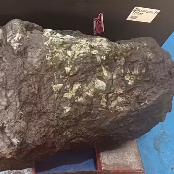 Rocha com pedra preciosa avaliada em mais de R$ 115 é encontrada na Bahia